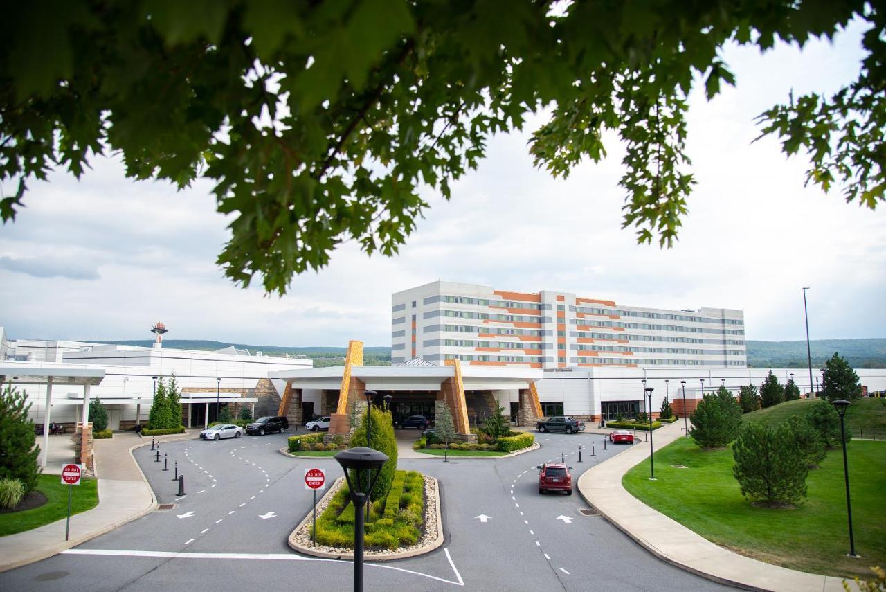 Mohegan Pennsylvania - Adults Only Wilkes-Barre Ngoại thất bức ảnh