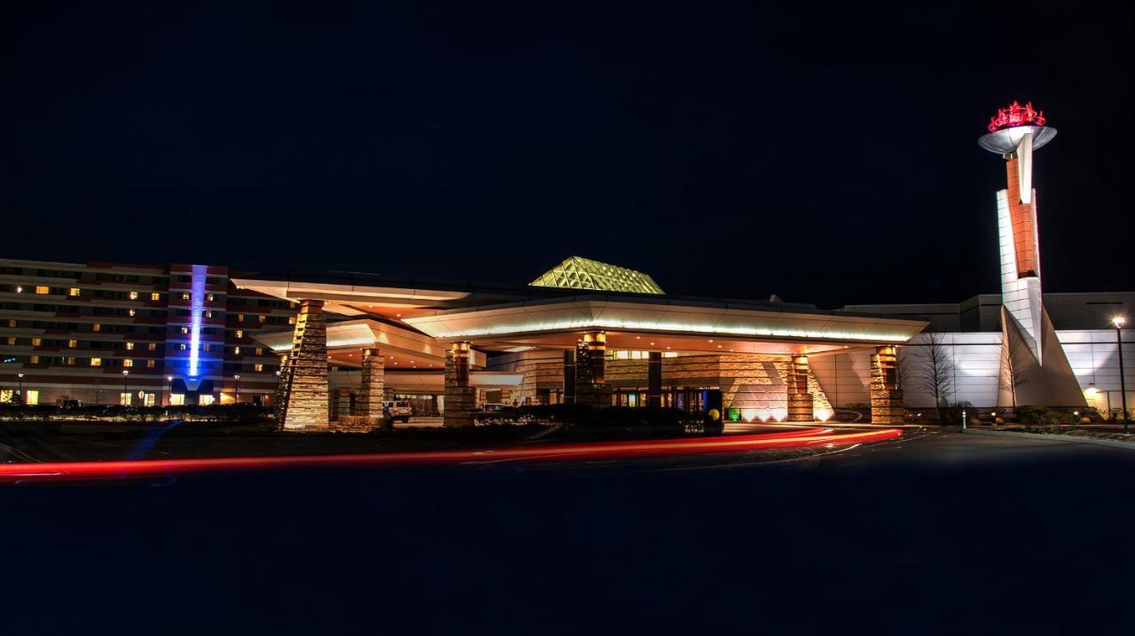 Mohegan Pennsylvania - Adults Only Wilkes-Barre Ngoại thất bức ảnh